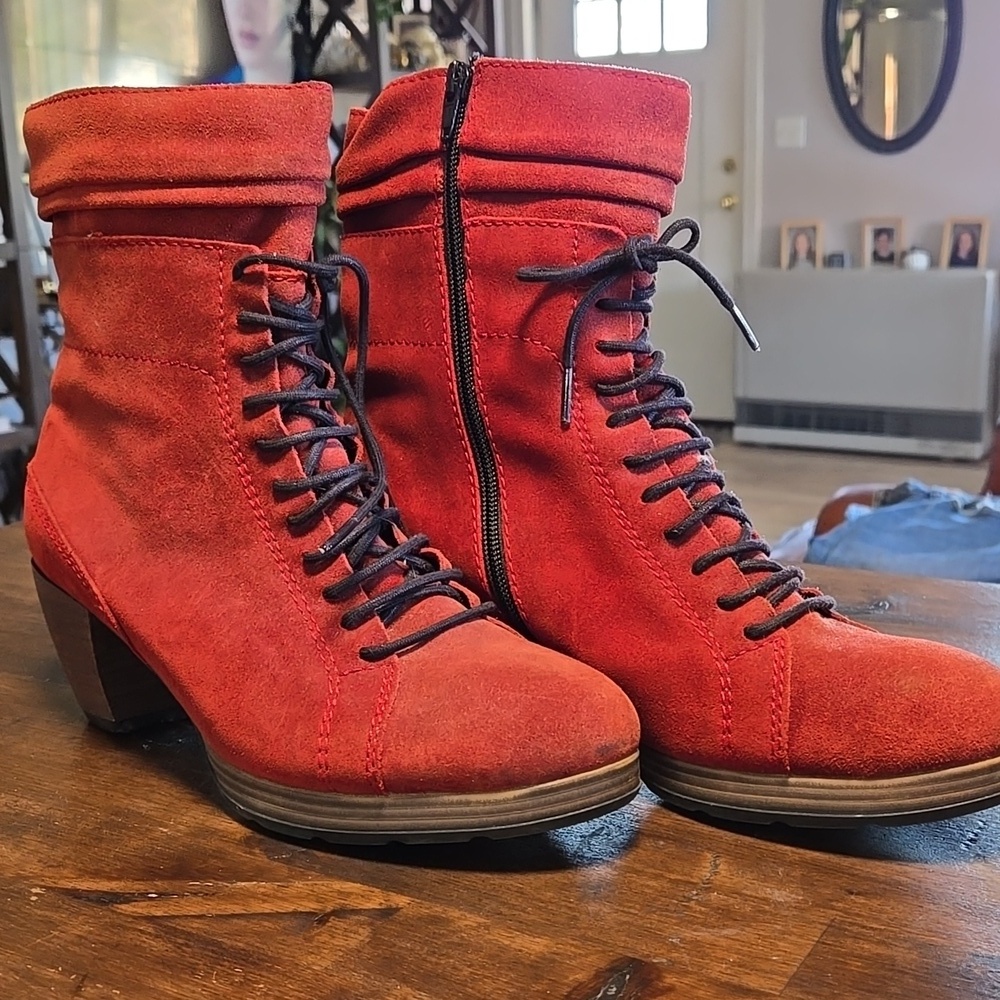 Wolky Dohfar Greased Red Suede Lace-Up Ankle Boots Zip Sides Womens 9.5